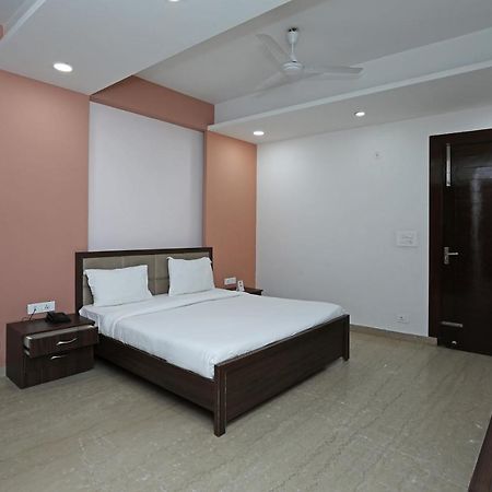 Spot On 74347 Satyam Bhawan Hotel Puri Kültér fotó
